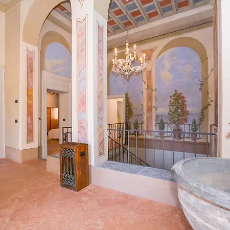 Villa Fiumelatte Sleeps 10